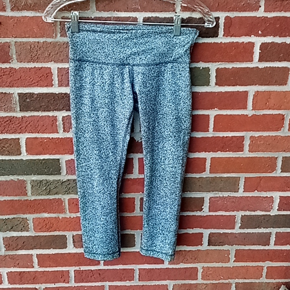 Lululemon Athletica Capri leggings 4